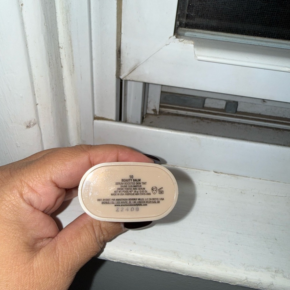 Anastasia Beverly Hills Skin tint - Picture 2 of 2